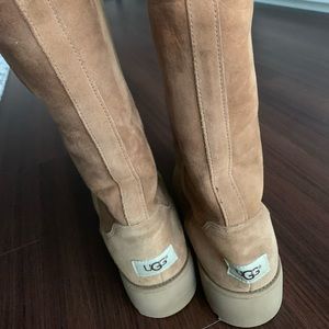 CLASSIC UGG BOOTS ll